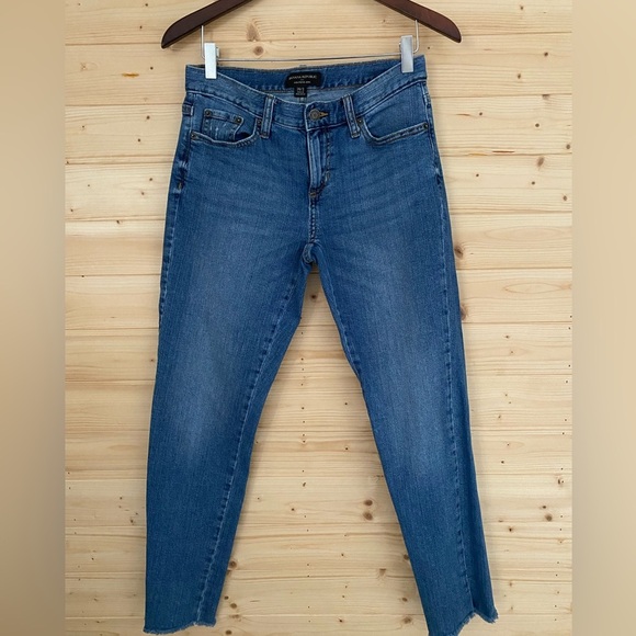 BANANA REPUBLIC Relaxed Classic Denim Women’s 26/2 Girlfriend Jeans - Picture 1 of 12